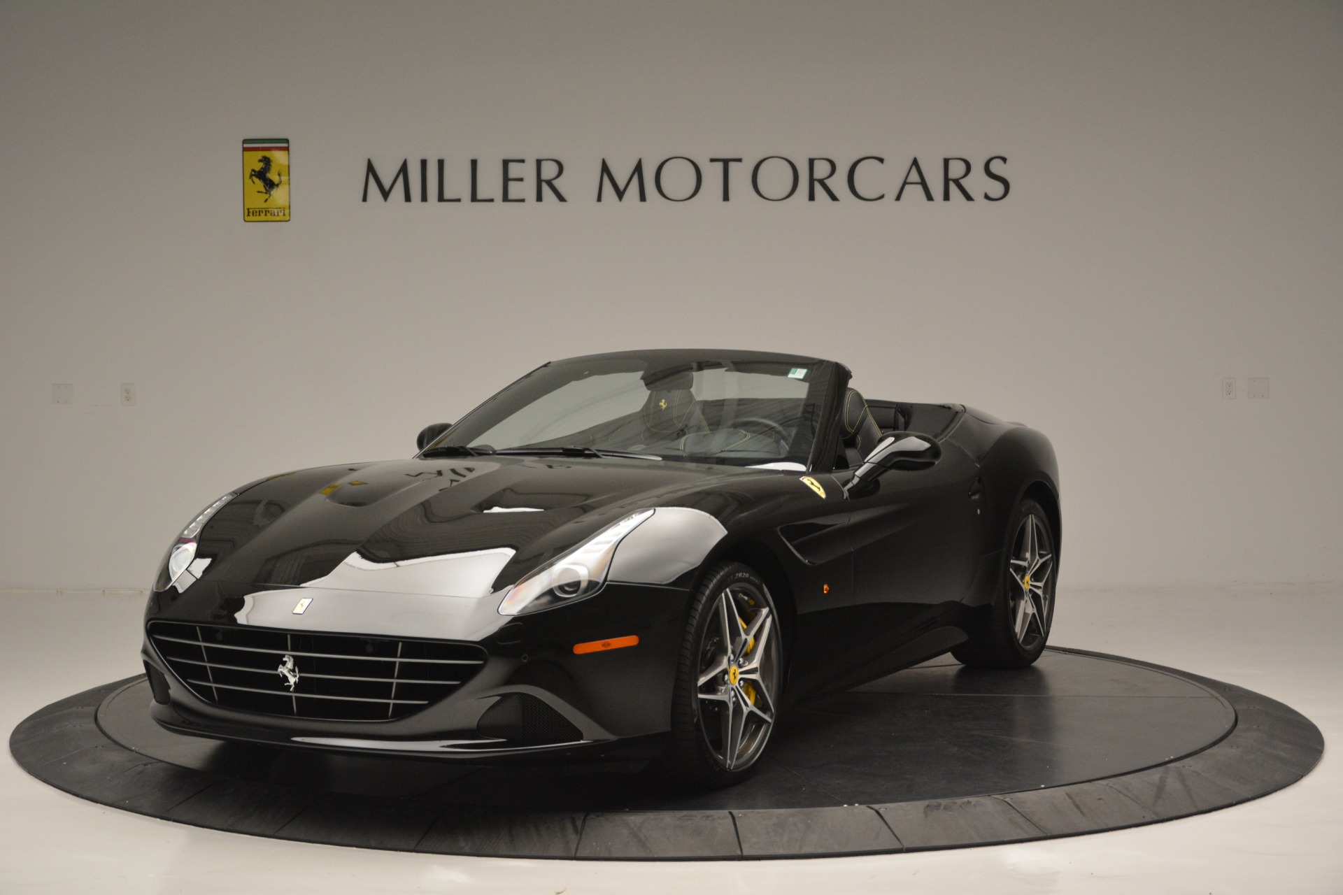 Used 2017 Ferrari California T Handling Speciale for sale Sold at Rolls-Royce Motor Cars Greenwich in Greenwich CT 06830 1