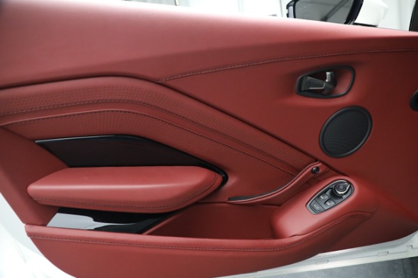 New 2019 Aston Martin Vantage for sale Sold at Rolls-Royce Motor Cars Greenwich in Greenwich CT 06830 18