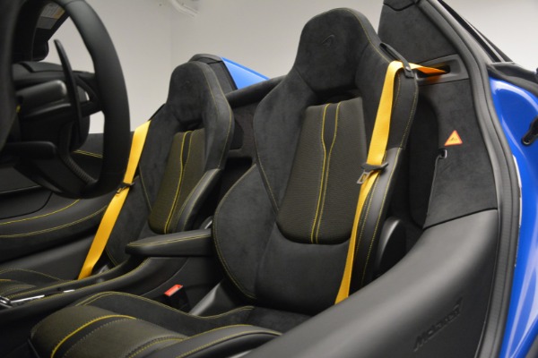 Used 2019 McLaren 570S Spider Convertible for sale $189,900 at Rolls-Royce Motor Cars Greenwich in Greenwich CT 06830 26