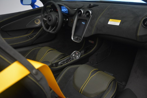 Used 2019 McLaren 570S Spider Convertible for sale $189,900 at Rolls-Royce Motor Cars Greenwich in Greenwich CT 06830 27