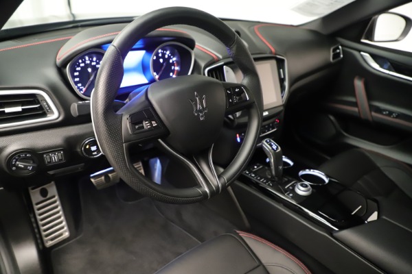 Used 2019 Maserati Ghibli S Q4 GranSport for sale Sold at Rolls-Royce Motor Cars Greenwich in Greenwich CT 06830 13