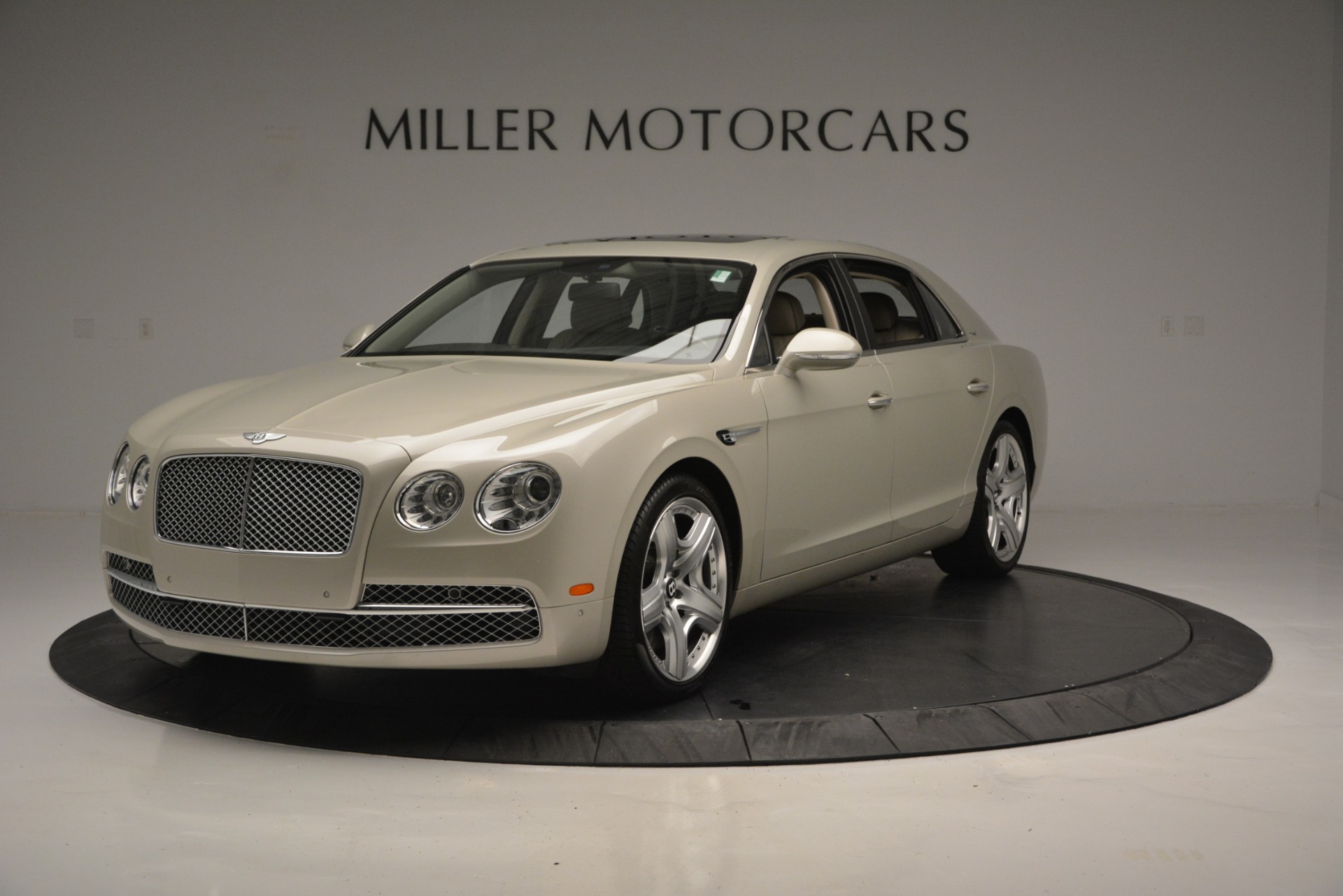 Used 2014 Bentley Flying Spur W12 for sale Sold at Rolls-Royce Motor Cars Greenwich in Greenwich CT 06830 1