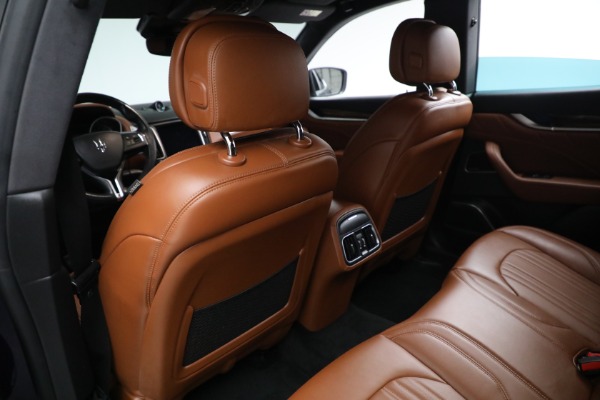 New 2019 Maserati Levante Q4 GranLusso for sale Sold at Rolls-Royce Motor Cars Greenwich in Greenwich CT 06830 18