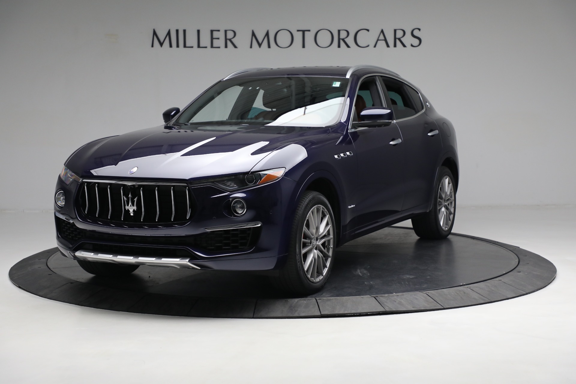 New 2019 Maserati Levante Q4 GranLusso for sale Sold at Rolls-Royce Motor Cars Greenwich in Greenwich CT 06830 1
