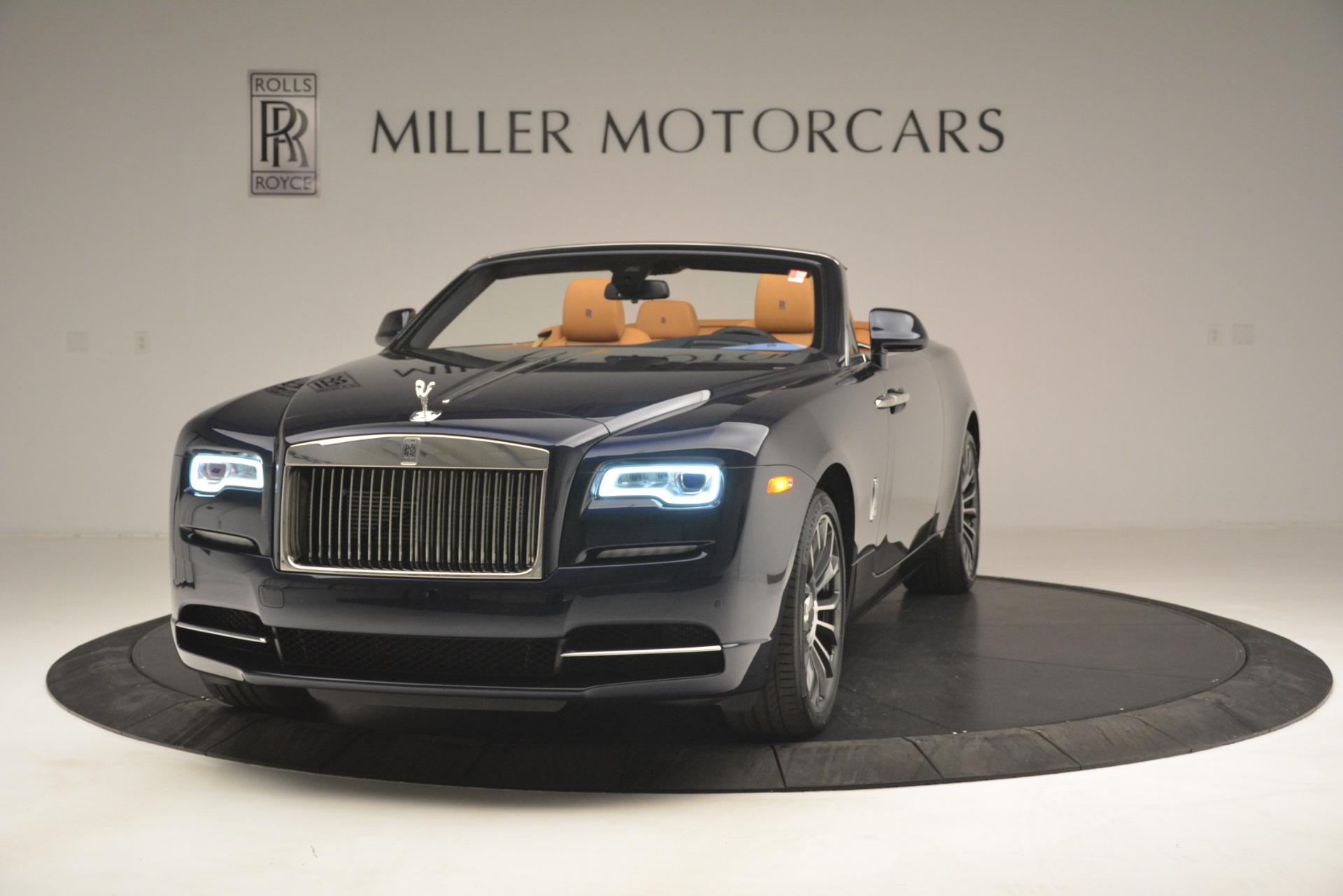 New 2019 Rolls-Royce Dawn for sale Sold at Rolls-Royce Motor Cars Greenwich in Greenwich CT 06830 1