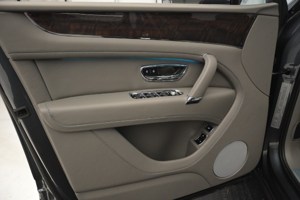 New 2019 Bentley Bentayga V8 for sale Sold at Rolls-Royce Motor Cars Greenwich in Greenwich CT 06830 17