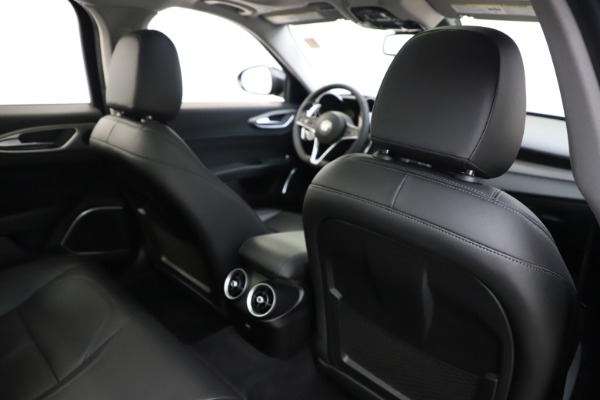 Used 2019 Alfa Romeo Giulia Sport Q4 for sale Sold at Rolls-Royce Motor Cars Greenwich in Greenwich CT 06830 28