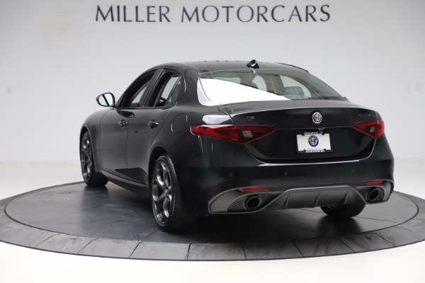 Used 2019 Alfa Romeo Giulia Sport Q4 for sale Sold at Rolls-Royce Motor Cars Greenwich in Greenwich CT 06830 5