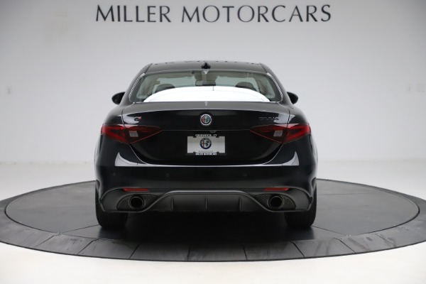 Used 2019 Alfa Romeo Giulia Sport Q4 for sale Sold at Rolls-Royce Motor Cars Greenwich in Greenwich CT 06830 6