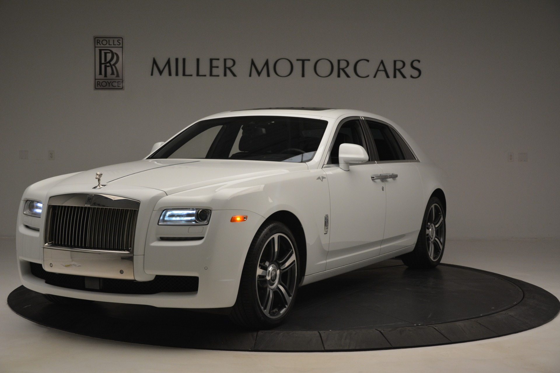 Used 2014 Rolls-Royce Ghost V-Spec for sale Sold at Rolls-Royce Motor Cars Greenwich in Greenwich CT 06830 1