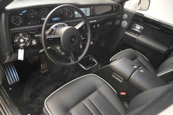 Used 2014 Rolls-Royce Phantom for sale Sold at Rolls-Royce Motor Cars Greenwich in Greenwich CT 06830 15