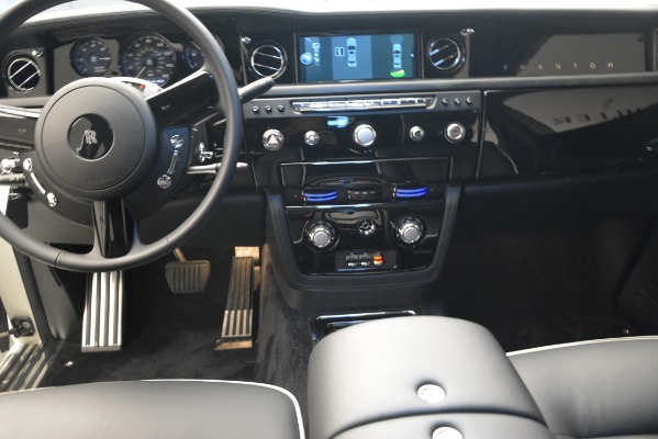 Used 2014 Rolls-Royce Phantom for sale Sold at Rolls-Royce Motor Cars Greenwich in Greenwich CT 06830 22