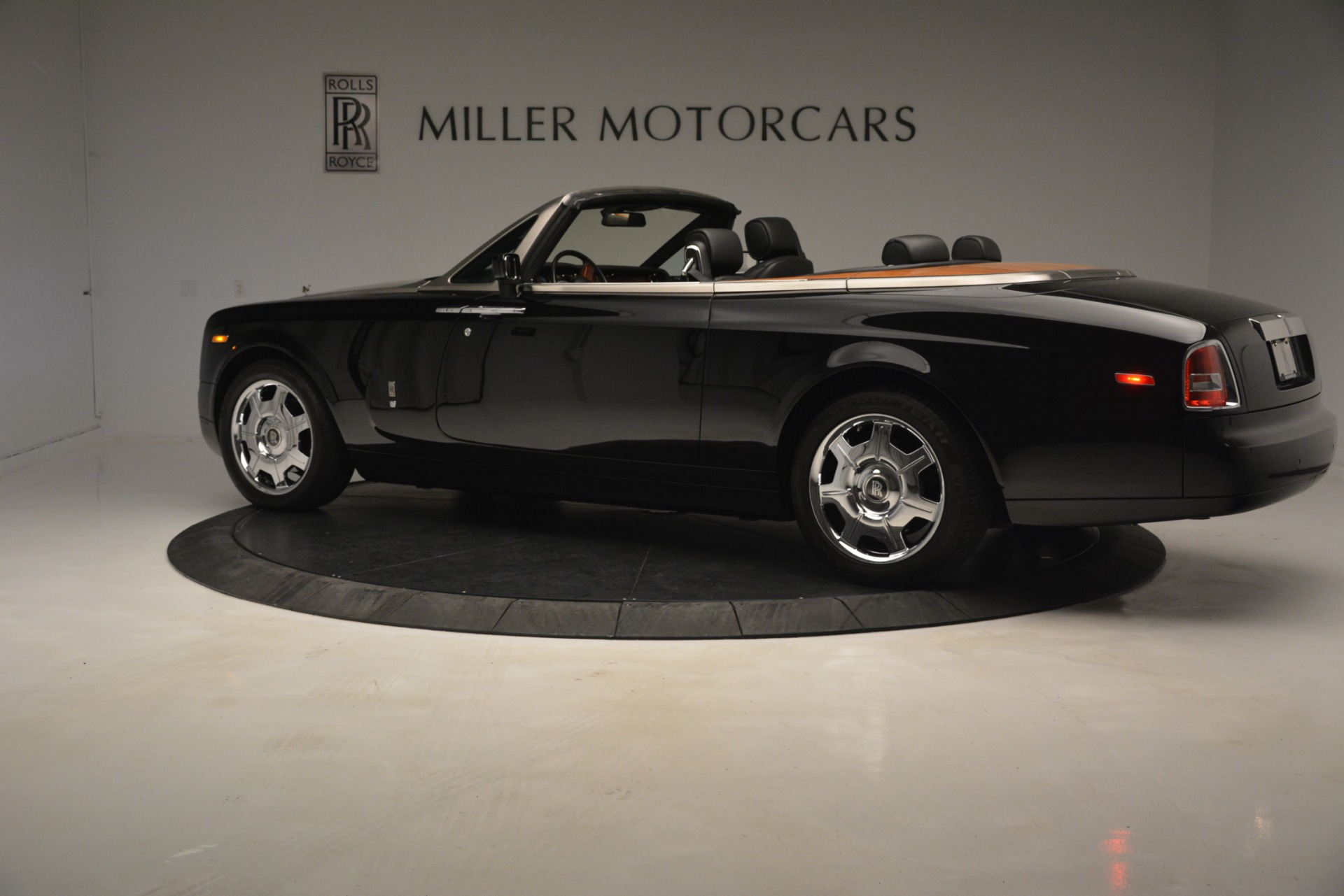 Used 2008 Rolls-Royce Phantom Drophead Coupe for sale Sold at Rolls-Royce Motor Cars Greenwich in Greenwich CT 06830 6