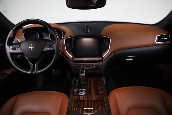 Used 2019 Maserati Ghibli S Q4 for sale $57,900 at Rolls-Royce Motor Cars Greenwich in Greenwich CT 06830 16