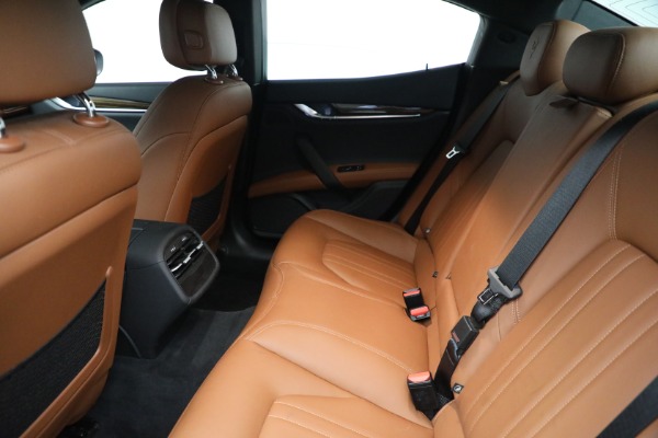 Used 2019 Maserati Ghibli S Q4 for sale $57,900 at Rolls-Royce Motor Cars Greenwich in Greenwich CT 06830 19