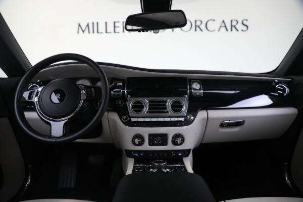 Used 2016 Rolls-Royce Wraith for sale $205,900 at Rolls-Royce Motor Cars Greenwich in Greenwich CT 06830 4