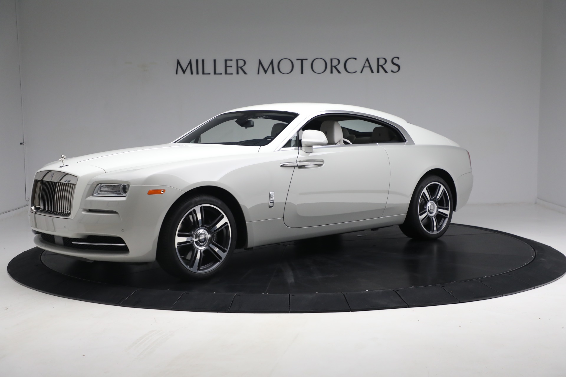 Used 2016 Rolls-Royce Wraith for sale $205,900 at Rolls-Royce Motor Cars Greenwich in Greenwich CT 06830 1
