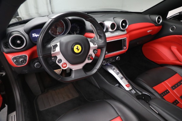 Used 2016 Ferrari California T for sale $175,900 at Rolls-Royce Motor Cars Greenwich in Greenwich CT 06830 19