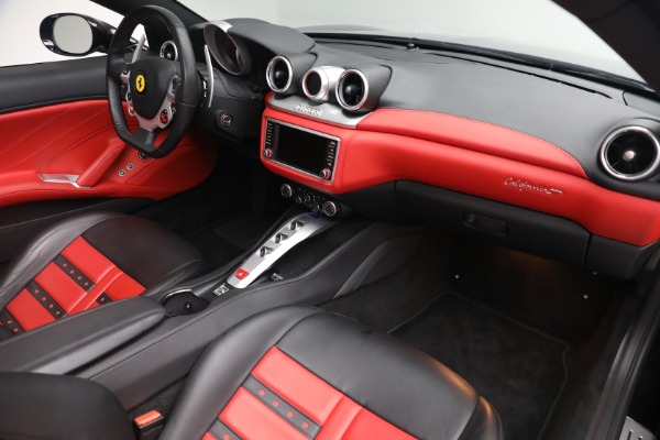 Used 2016 Ferrari California T for sale $175,900 at Rolls-Royce Motor Cars Greenwich in Greenwich CT 06830 22