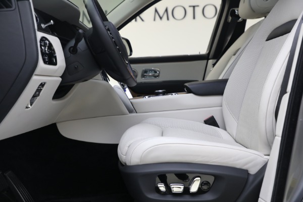 Used 2019 Rolls-Royce Cullinan for sale $329,900 at Rolls-Royce Motor Cars Greenwich in Greenwich CT 06830 13