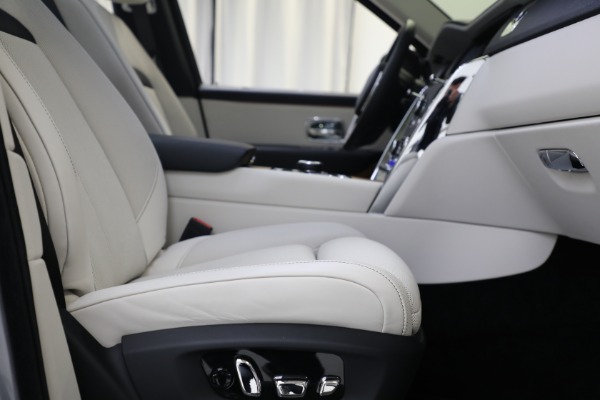 Used 2019 Rolls-Royce Cullinan for sale $329,900 at Rolls-Royce Motor Cars Greenwich in Greenwich CT 06830 20