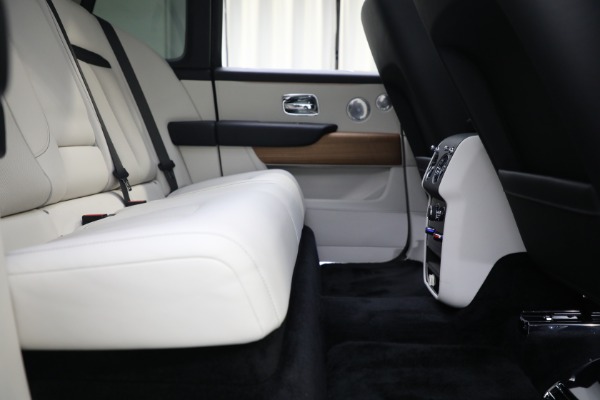 Used 2019 Rolls-Royce Cullinan for sale $329,900 at Rolls-Royce Motor Cars Greenwich in Greenwich CT 06830 23