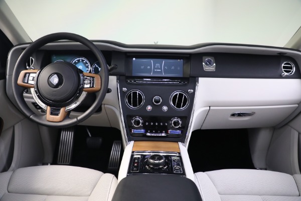 Used 2019 Rolls-Royce Cullinan for sale $329,900 at Rolls-Royce Motor Cars Greenwich in Greenwich CT 06830 4