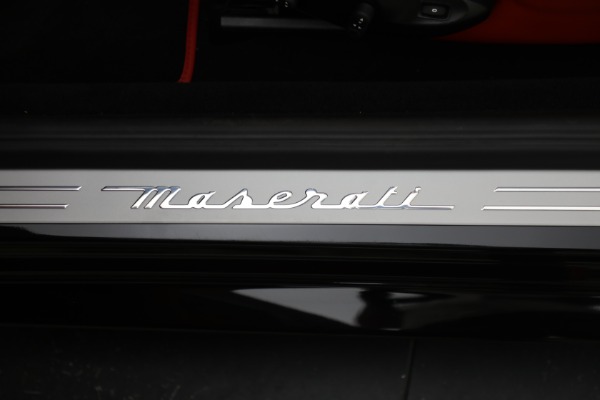 Used 2018 Maserati GranTurismo Sport Convertible for sale Sold at Rolls-Royce Motor Cars Greenwich in Greenwich CT 06830 28