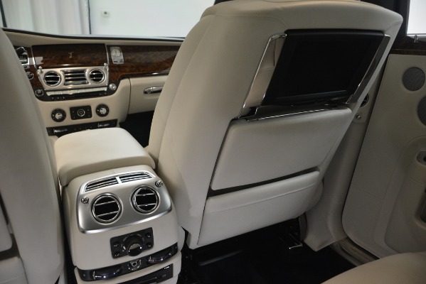 Used 2016 Rolls-Royce Ghost for sale Sold at Rolls-Royce Motor Cars Greenwich in Greenwich CT 06830 26