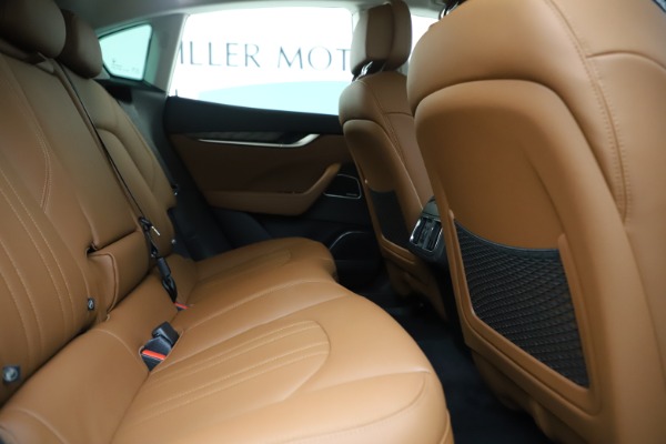 New 2019 Maserati Levante Q4 for sale Sold at Rolls-Royce Motor Cars Greenwich in Greenwich CT 06830 27
