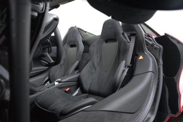 Used 0 for sale Sold at Rolls-Royce Motor Cars Greenwich in Greenwich CT 06830 22