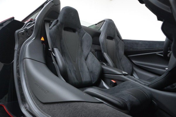 Used 0 for sale Sold at Rolls-Royce Motor Cars Greenwich in Greenwich CT 06830 25