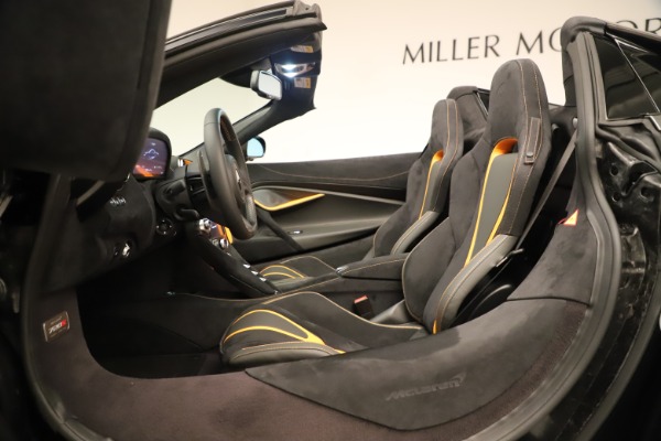 New 2020 McLaren 720S SPIDER Convertible for sale Sold at Rolls-Royce Motor Cars Greenwich in Greenwich CT 06830 28