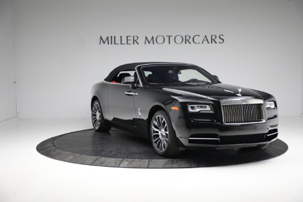 Used 2019 Rolls-Royce Dawn for sale $329,895 at Rolls-Royce Motor Cars Greenwich in Greenwich CT 06830 17