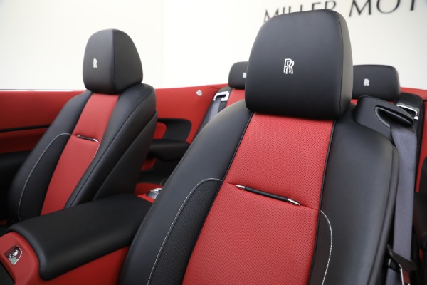 Used 2019 Rolls-Royce Dawn for sale $329,895 at Rolls-Royce Motor Cars Greenwich in Greenwich CT 06830 22