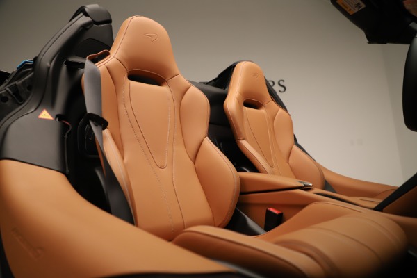 New 2020 McLaren 720S SPIDER Convertible for sale Sold at Rolls-Royce Motor Cars Greenwich in Greenwich CT 06830 23