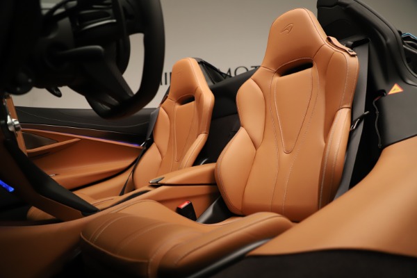 New 2020 McLaren 720S SPIDER Convertible for sale Sold at Rolls-Royce Motor Cars Greenwich in Greenwich CT 06830 26