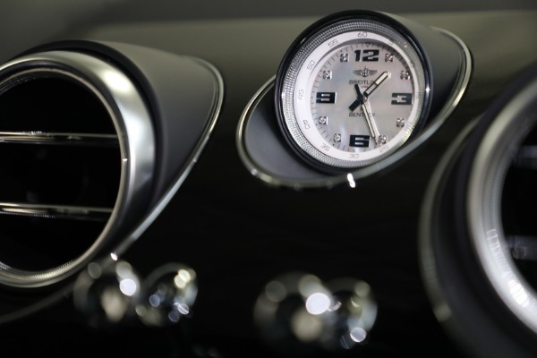 Used 2020 Bentley Bentayga V8 Design Series for sale $145,900 at Rolls-Royce Motor Cars Greenwich in Greenwich CT 06830 26