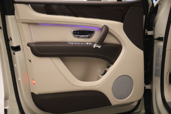 Used 2020 Bentley Bentayga V8 for sale $158,900 at Rolls-Royce Motor Cars Greenwich in Greenwich CT 06830 16