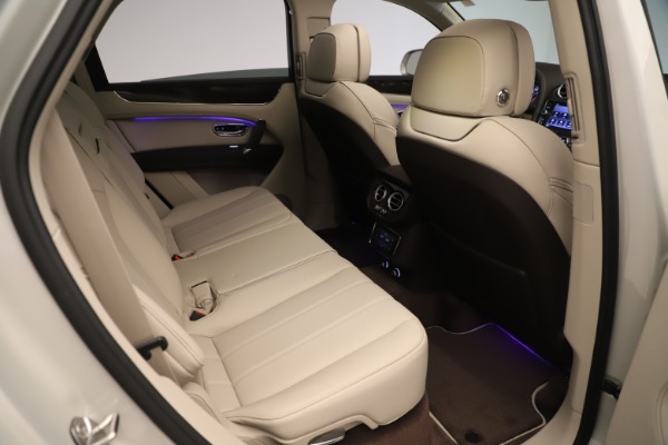 Used 2020 Bentley Bentayga V8 for sale $158,900 at Rolls-Royce Motor Cars Greenwich in Greenwich CT 06830 24