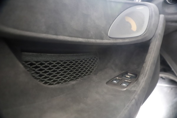 New 2019 McLaren 600LT for sale $305,639 at Rolls-Royce Motor Cars Greenwich in Greenwich CT 06830 22