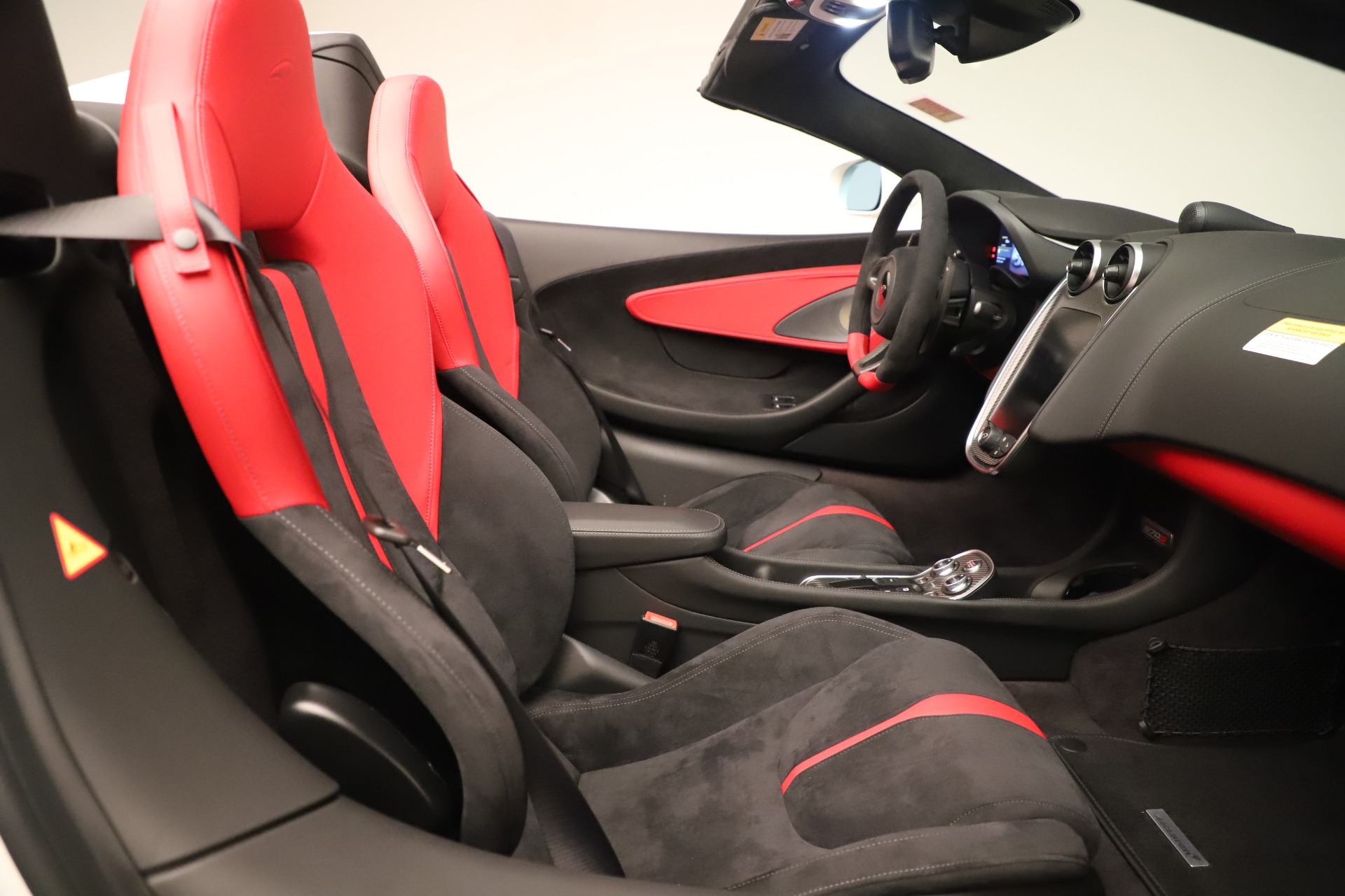 New 2020 McLaren 570S Convertible for sale Sold at Rolls-Royce Motor Cars Greenwich in Greenwich CT 06830 26