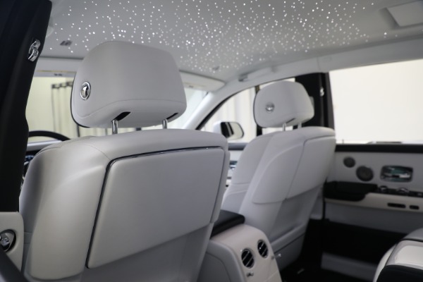 Used 2020 Rolls-Royce Phantom for sale $383,900 at Rolls-Royce Motor Cars Greenwich in Greenwich CT 06830 18