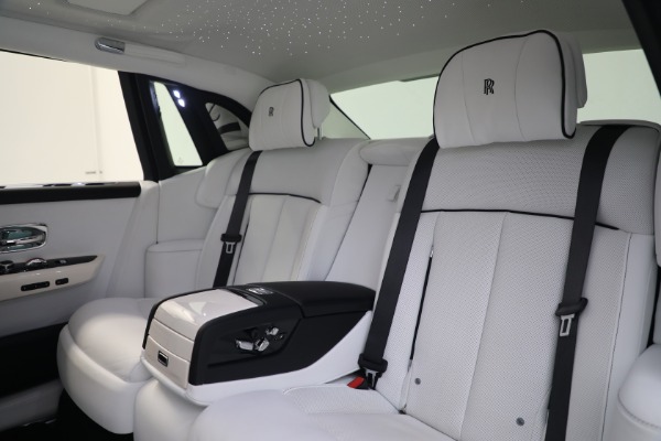 Used 2020 Rolls-Royce Phantom for sale Sold at Rolls-Royce Motor Cars Greenwich in Greenwich CT 06830 20