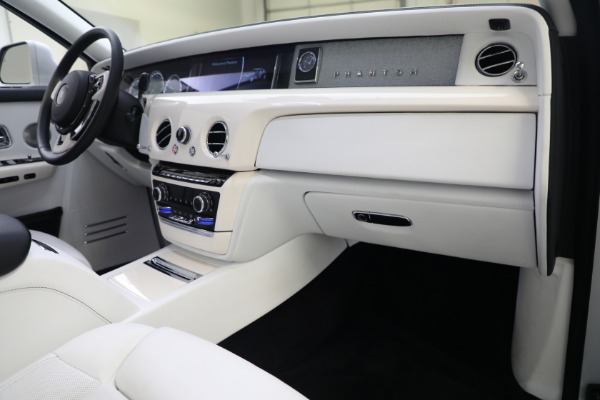 Used 2020 Rolls-Royce Phantom for sale $383,900 at Rolls-Royce Motor Cars Greenwich in Greenwich CT 06830 22
