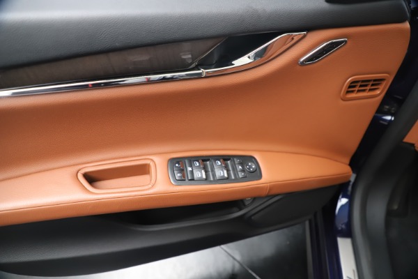 Used 2016 Maserati Quattroporte S Q4 for sale Sold at Rolls-Royce Motor Cars Greenwich in Greenwich CT 06830 17