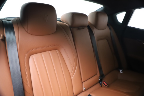 Used 2016 Maserati Quattroporte S Q4 for sale Sold at Rolls-Royce Motor Cars Greenwich in Greenwich CT 06830 26