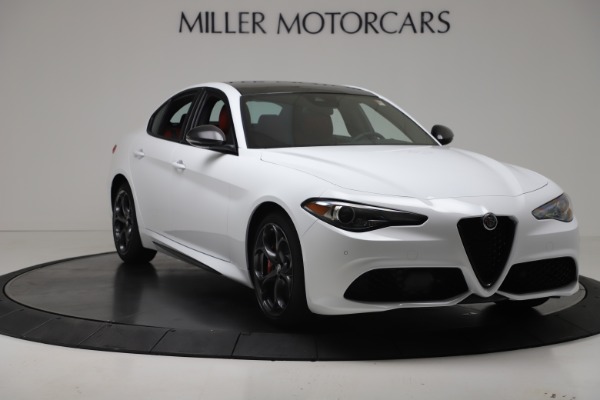 New 2019 Alfa Romeo Giulia Ti Sport Carbon Q4 for sale Sold at Rolls-Royce Motor Cars Greenwich in Greenwich CT 06830 11