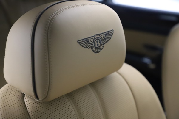 Used 2016 Bentley Flying Spur V8 for sale Sold at Rolls-Royce Motor Cars Greenwich in Greenwich CT 06830 27