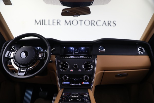 New 2020 Rolls-Royce Cullinan for sale $348,975 at Rolls-Royce Motor Cars Greenwich in Greenwich CT 06830 4